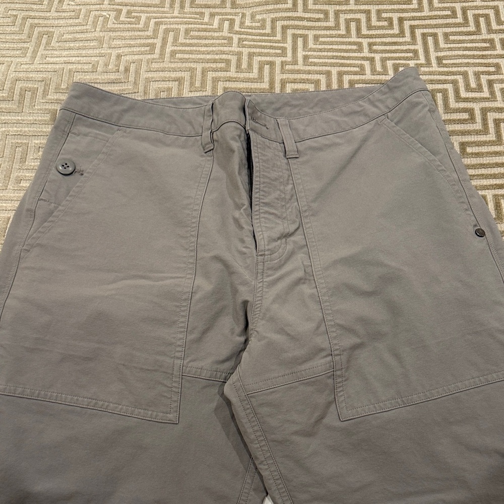 Vuori Men's Charcoal Cargo Pants
